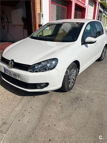 Blanco Usado 2011 VW Golf Advance Berlina | 9000 € (Buen precio) - Imagen 1/4