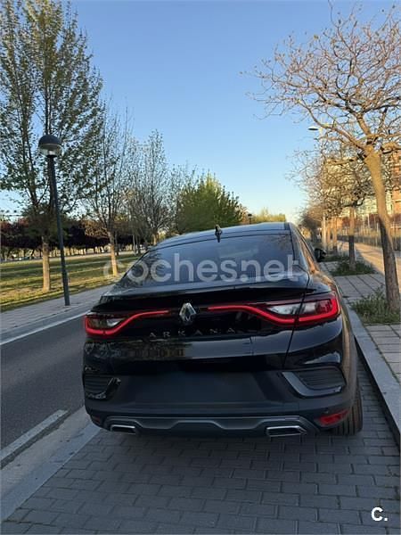 Usado Renault Arkana RS Line 140 CV (102 kW) 2023 Negro SUV