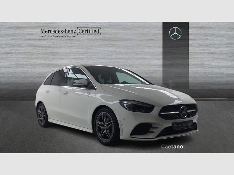 Usado Mercedes B180 136 CV (100 kW) 2024 Blanco Monovolumen