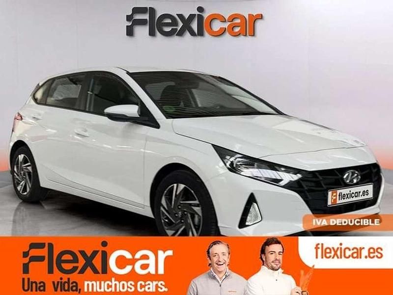 Blanco Usado 2023 Hyundai i20 Utilitario | 14.390 € (Precio justo) - Imagen 1/4
