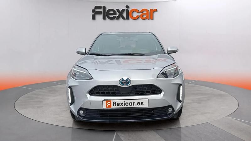 Usado Toyota Yaris Hybrid Active 116 CV (85 kW) 2022 Gris