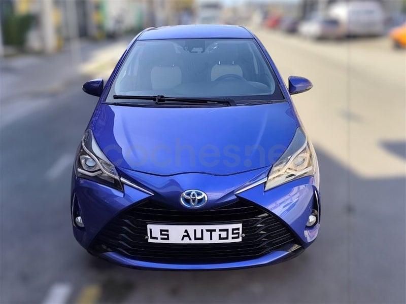 Usado Toyota Yaris Hybrid Advance 100 CV (73 kW) 2017 Azul Berlina
