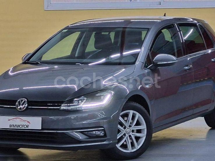 Usado VW Golf VII Advance 125 CV (91 kW) 2018 Gris / plata Berlina