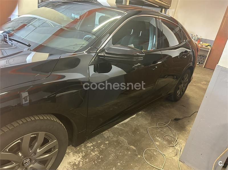 Usado Honda Civic Executive 129 CV (94 kW) 2018 Negro Berlina