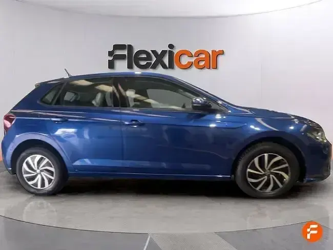Usado VW Polo Life 95 CV (69 kW) 2022 Azul Utilitario
