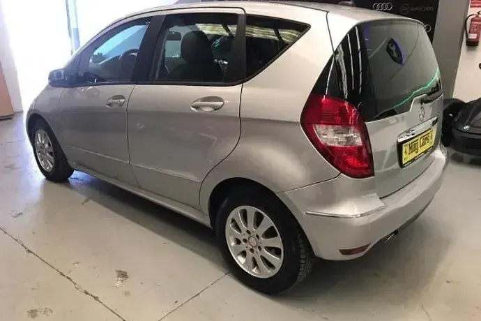 Usado Mercedes A180 Avantgarde 109 CV (80 kW) 2010
