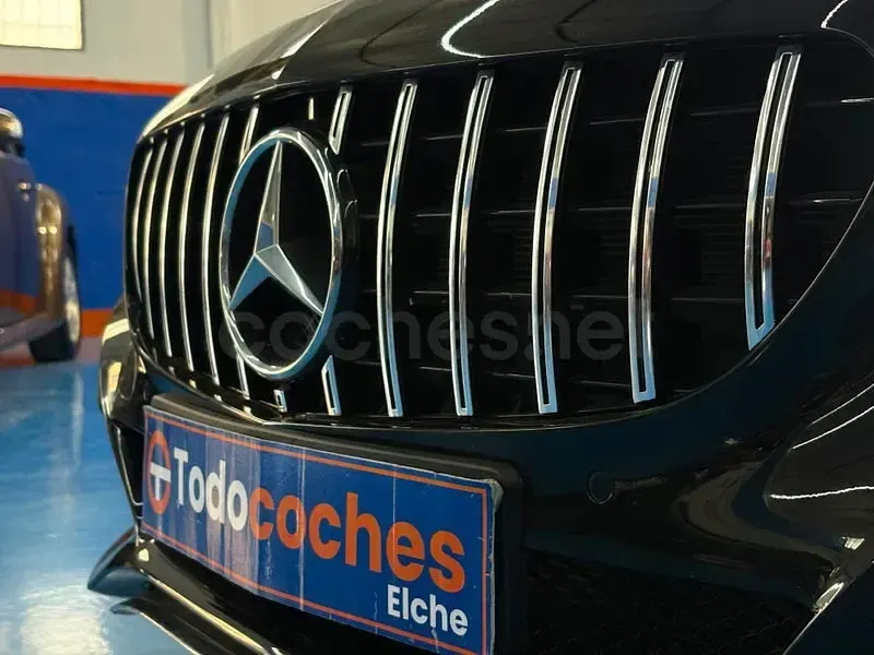 Usado Mercedes C220 170 CV (125 kW) 2017 Negro Familiar