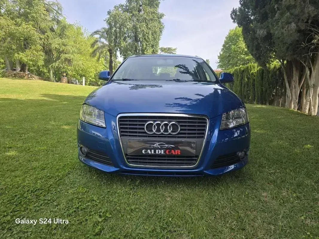 Usado Audi A3 Sportback Ambiente 140 CV (102 kW) 2009 Azul Utilitario