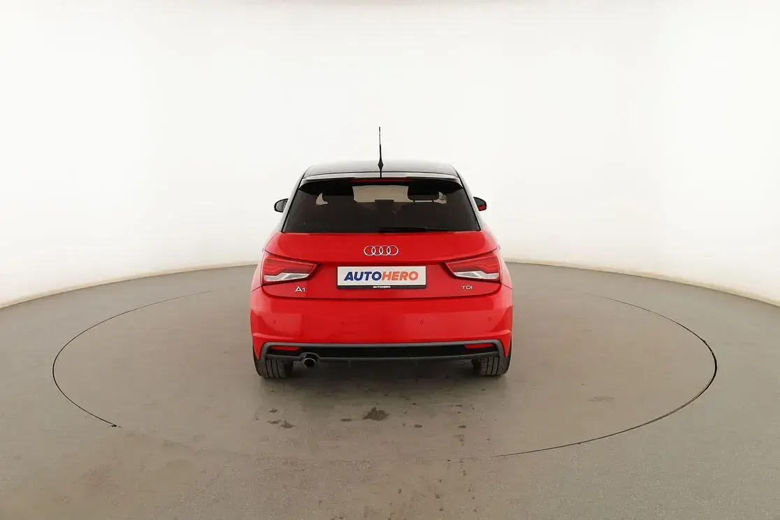 Usado Audi A1 Sportback 116 CV (85 kW) 2016 Rojo Utilitario