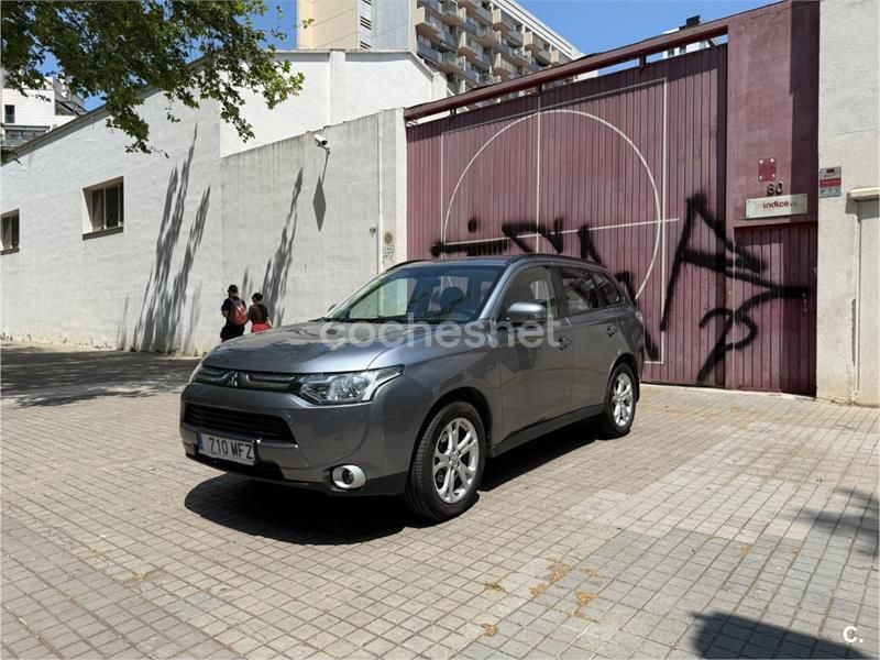 Gris / plata Usado 2013 Mitsubishi Outlander Motion SUV | 12.350 € (Buen precio) - Imagen 1/4