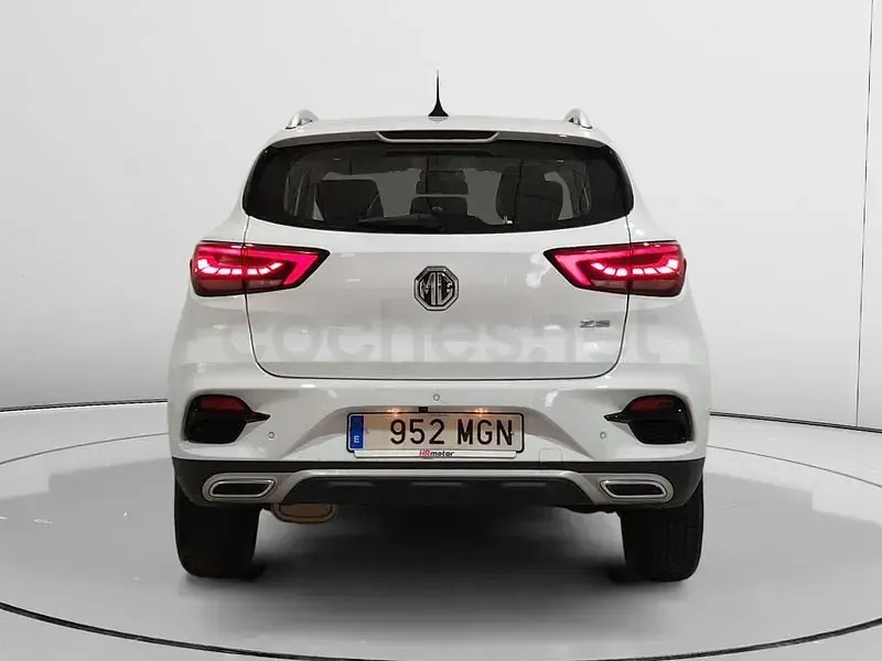 Usado MG ZS Luxury 106 CV (77 kW) 2023 Blanco SUV