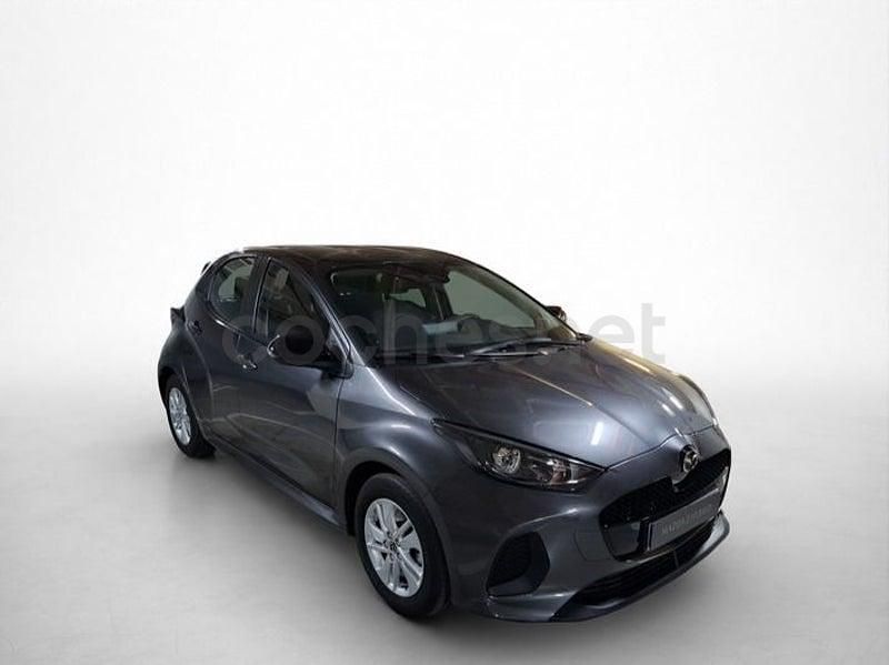 Usado Mazda 2 Center-Line 116 CV (85 kW) 2025 Gris / plata Utilitario