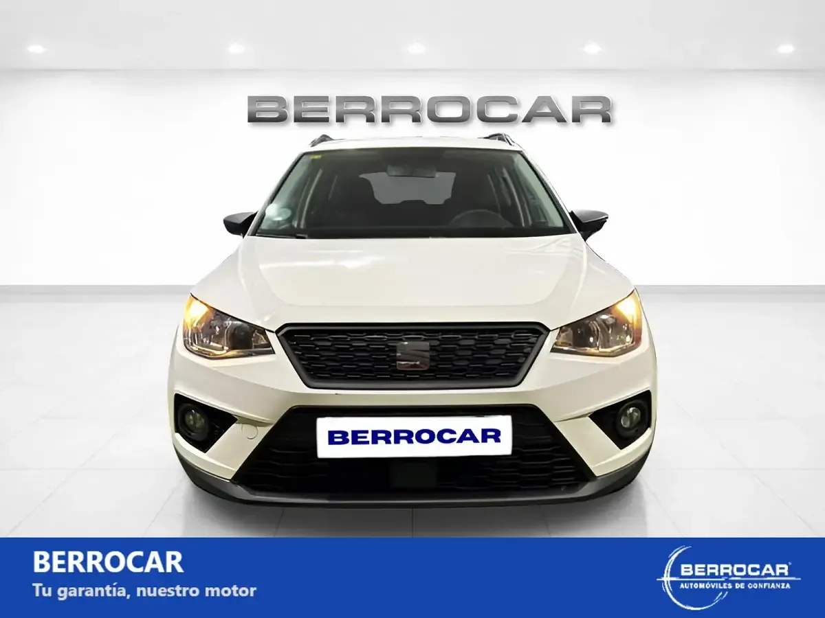 Usado Seat Arona Ecomotive 95 CV (69 kW) 2020 Blanco SUV