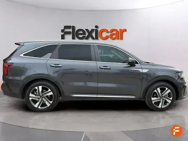 Usado Kia Sorento Plus 265 CV (194 kW) 2023 Gris SUV
