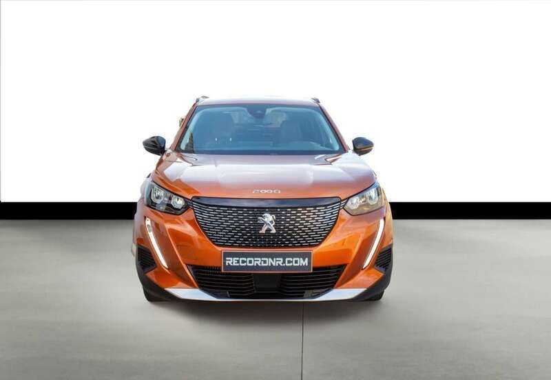 Usado Peugeot 2008 Allure 131 CV (96 kW) 2022 Naranja SUV
