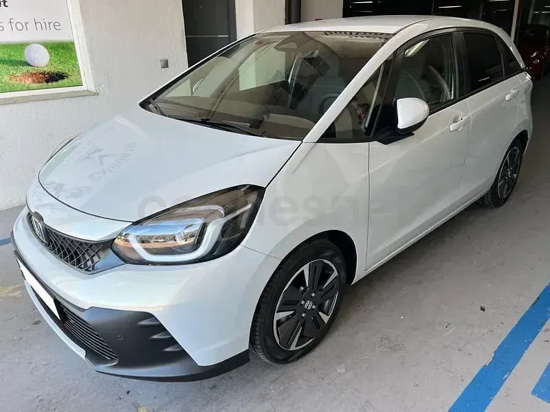 Usado Honda Jazz Advance 122 CV (89 kW) 2025 Gris / plata Utilitario