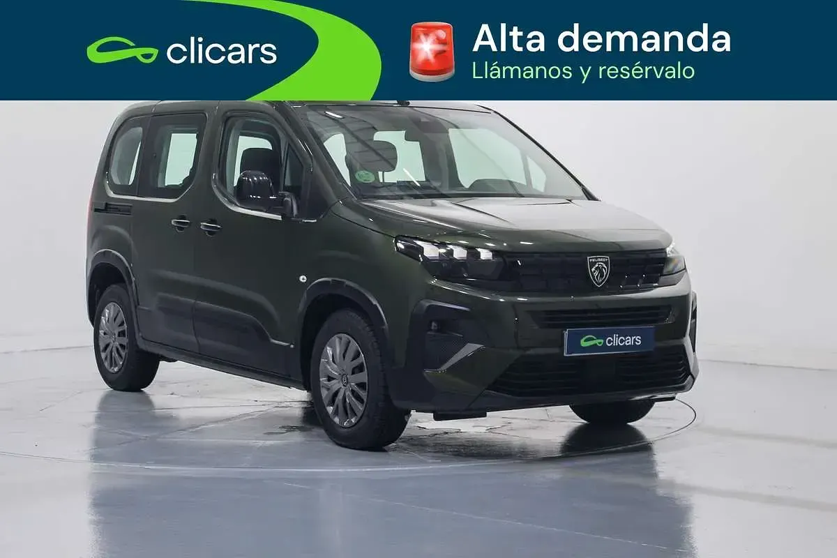 Usado Peugeot Rifter Allure 102 CV (75 kW) 2025 Verde Monovolumen
