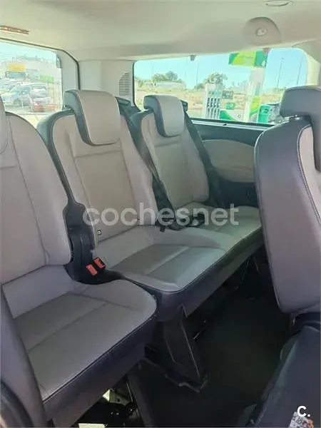 Usado Ford Tourneo Limited 155 CV (114 kW) 2013 Beige Monovolumen