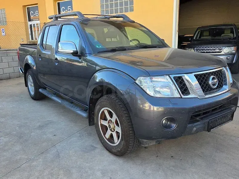Usado Nissan Navara Comfort 190 CV (139 kW) 2010 Azul Pickup/Camioneta