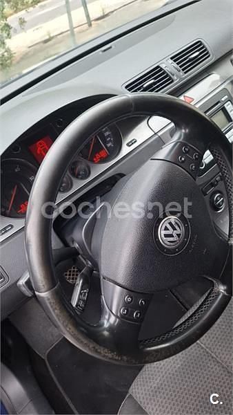 Begagnad VW Passat Advance 105 HK (77 kW) 2008 Blå Kombi