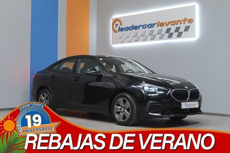 Negro Usado 2023 BMW 216 Coupe | 28.900 € (Un poco caro) - Imagen 1/4