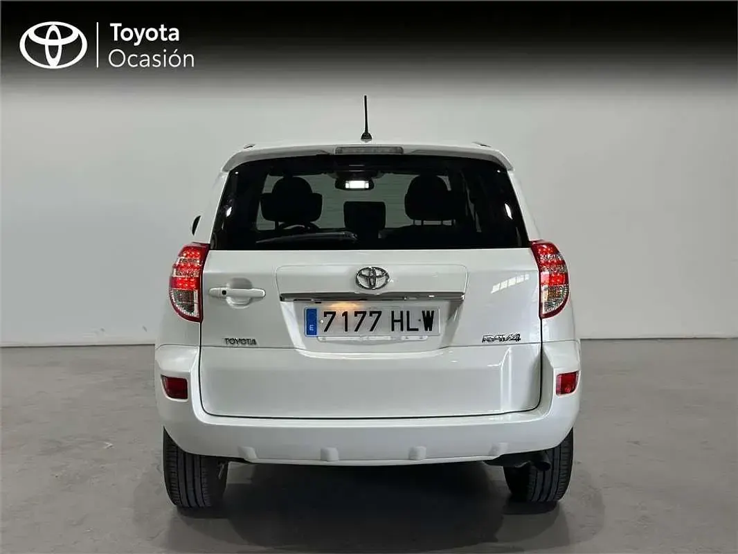 Usado Toyota RAV4 Executive 158 CV (116 kW) 2012 SUV