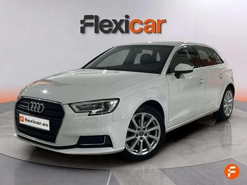 Usado Audi A3 Sportback Design 150 CV (110 kW) 2017 Blanco Utilitario