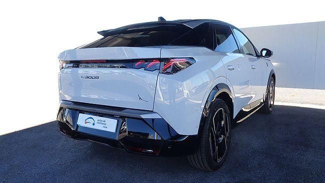 Usado Peugeot e-3008 GT 157 kW (214 CV) 2024 Blanco SUV