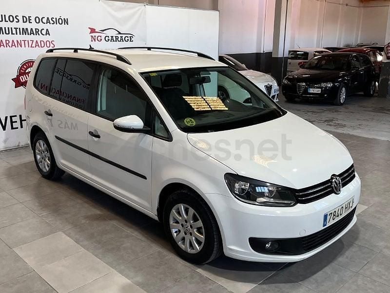 Usado VW Touran Edition 105 CV (77 kW) 2014 Blanco Monovolumen