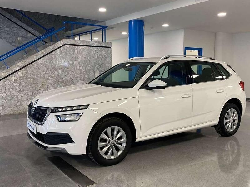 Usado Skoda Kamiq Ambition 110 CV (80 kW) 2021 Blanco SUV