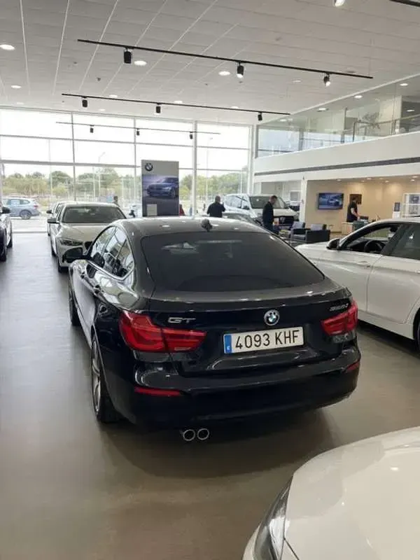 Usado BMW 320 Gran Turismo 190 CV (139 kW) 2018 Negro Berlina