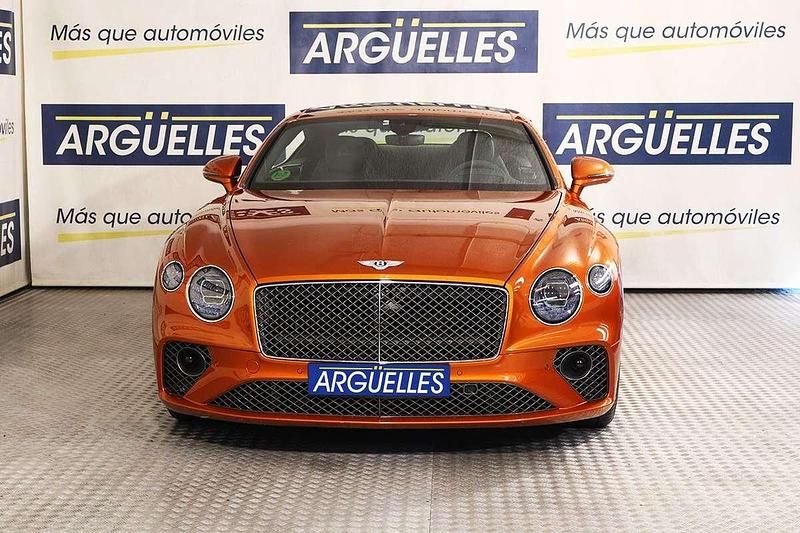 Usado Bentley Continental 659 CV (484 kW) 2022 Naranja Coupe