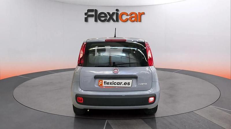 Usado Fiat Panda 71 CV (52 kW) 2022 Gris Berlina