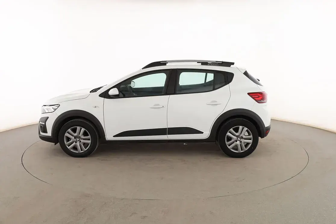 Usado Dacia Sandero Comfort 91 CV (66 kW) 2021 Blanco Berlina