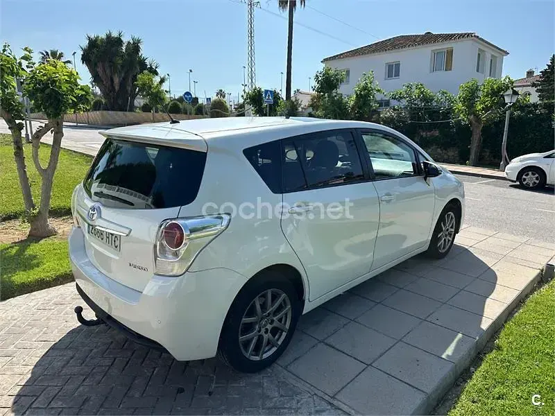 Usado Toyota Verso Advance 124 CV (91 kW) 2013 Blanco Monovolumen