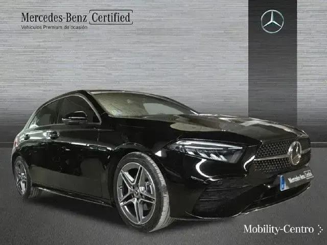 Usado Mercedes A180 136 CV (100 kW) 2024 Negro noche
