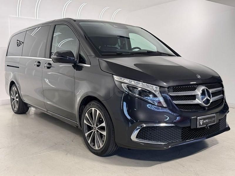 Usado Mercedes V250 Avantgarde 190 CV (139 kW) 2021 Gris Monovolumen