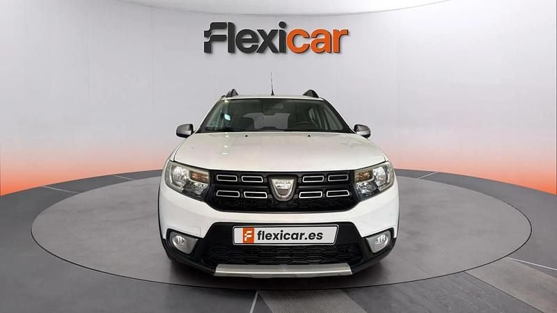 Usado Dacia Sandero Essentiel 90 CV (66 kW) 2018 Blanco Berlina