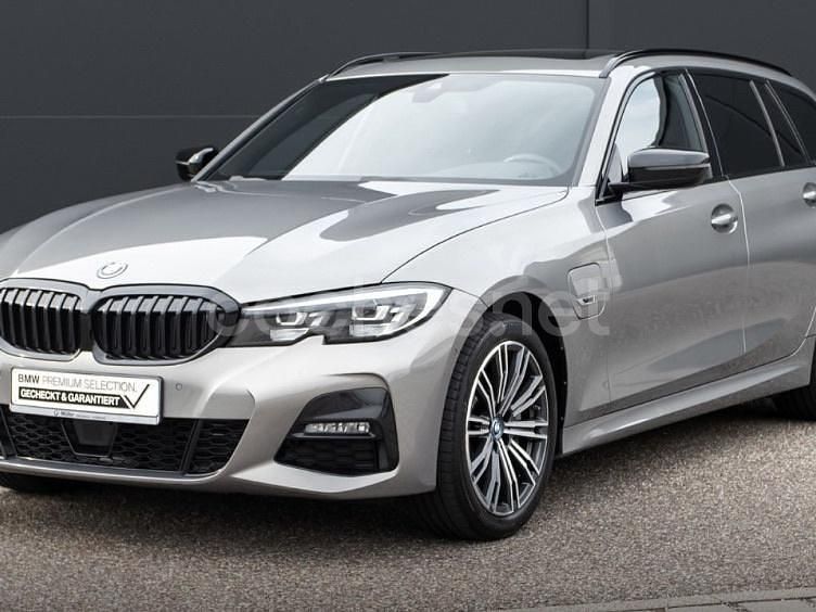 Gris / plata Usado 2022 BMW 330e Berlina | 36.900 € (Caro) - Imagen 1/4