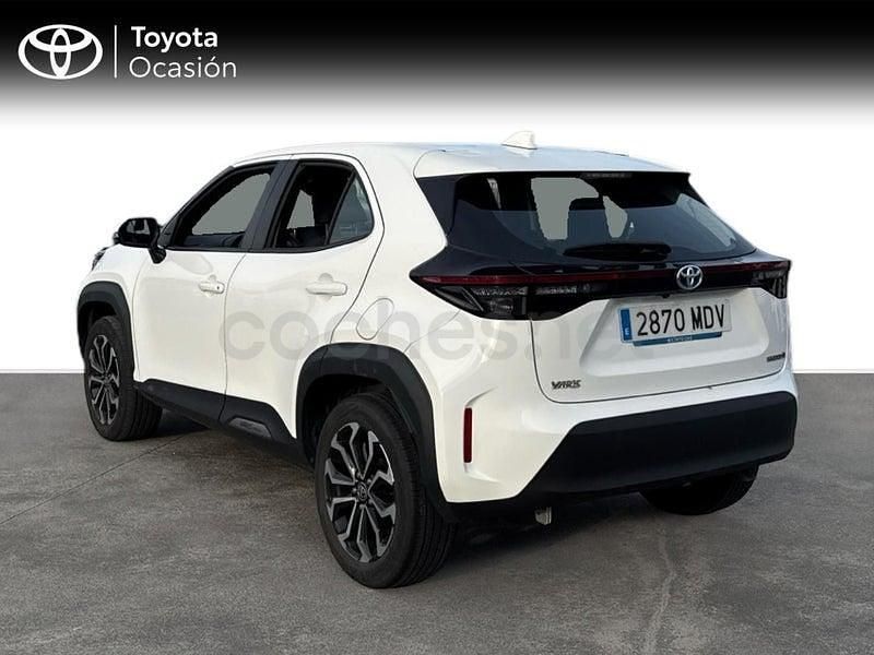 Usado Toyota Yaris Cross Active 116 CV (85 kW) 2023 Blanco SUV