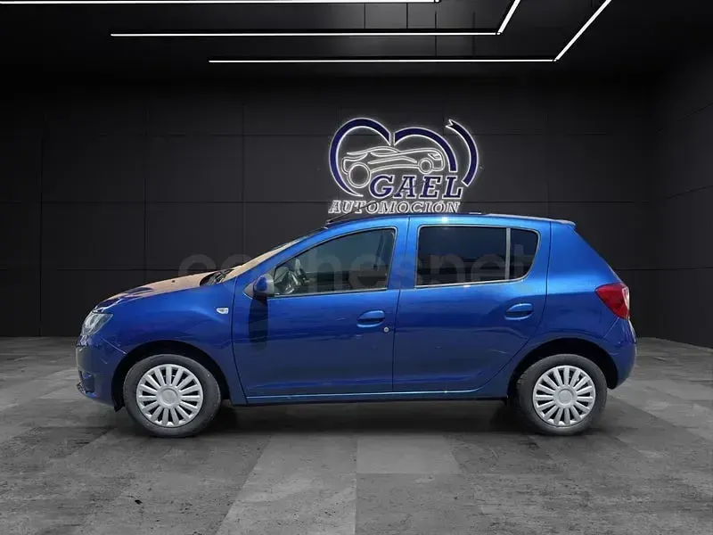 Usado Dacia Sandero Ambiance 75 CV (55 kW) 2014 Azul Berlina