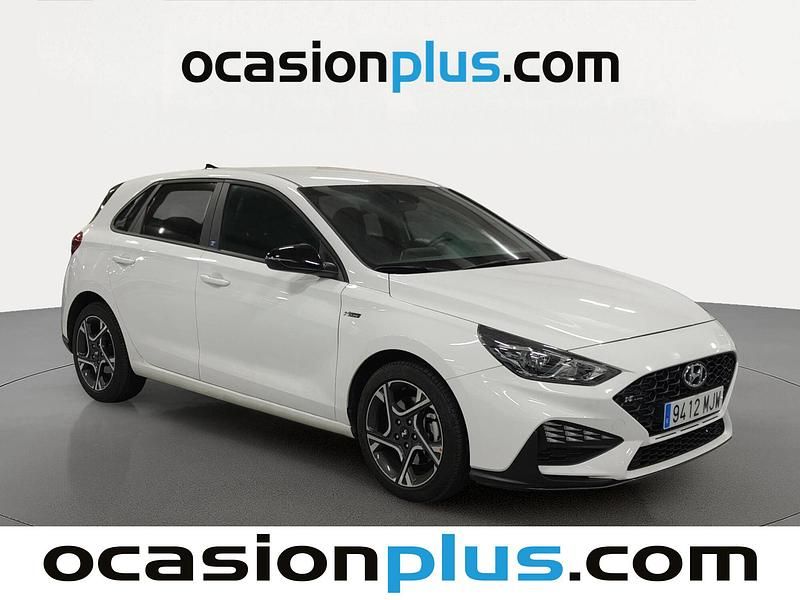 Usado Hyundai i30 N Line 120 CV (88 kW) 2023 Blanco