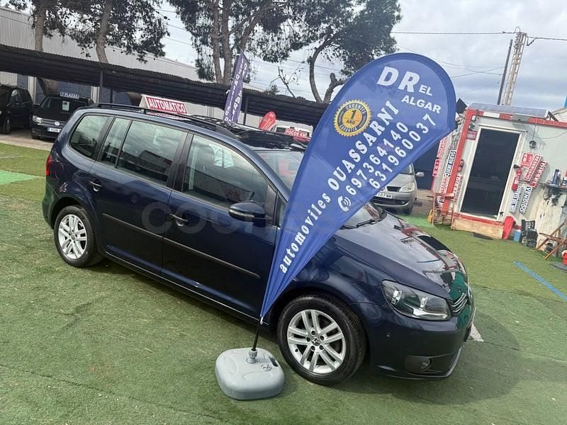 Usado VW Touran Advance 105 CV (77 kW) 2014 Azul Monovolumen