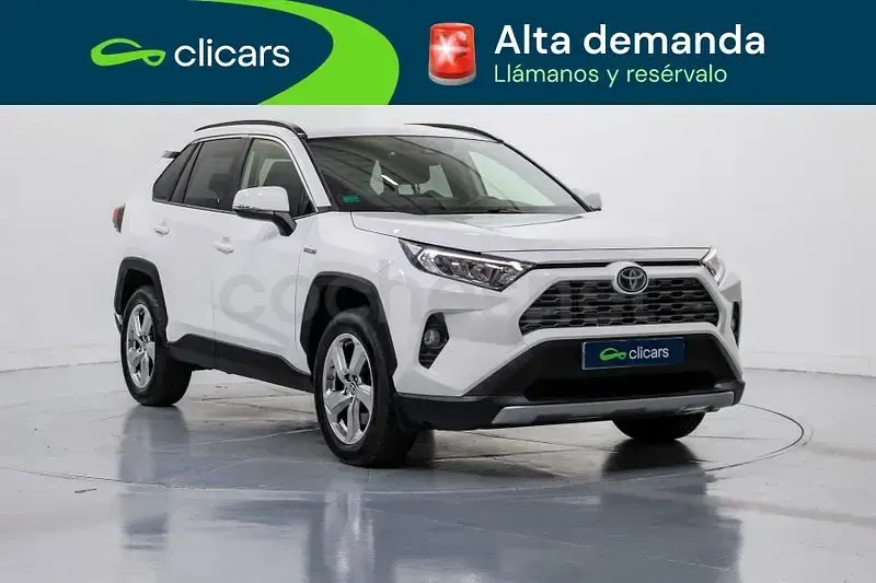 Usado Toyota RAV4 Hybrid Style 218 CV (160 kW) 2021 Blanco SUV