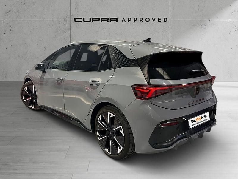 Begagnad Cupra Born e-Boost 169 kW (231 HK) 2024 Eléctrico Halvkombi