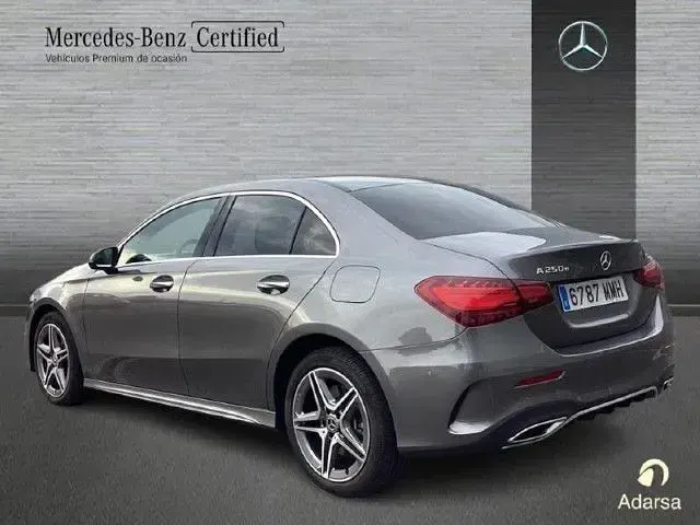 Usado Mercedes A250 218 CV (160 kW) 2024 Gris montaña