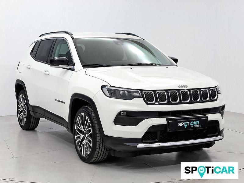 Blanco Usado 2022 Jeep Compass Limited SUV | 21.500 € (Precio justo) - Imagen 1/4