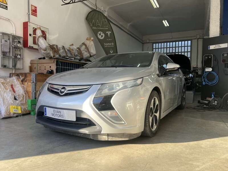Plateado Usado 2014 Opel Ampera Utilitario | 15.975 € - Imagen 1/4