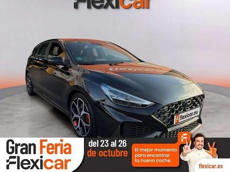 Negro Usado 2023 Hyundai i30 Utilitario | 31.690 € (Precio justo) - Imagen 1/4