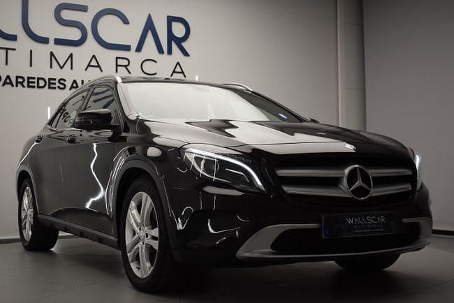 Usado Mercedes GLA200 Style 136 CV (100 kW) 2015 Negro SUV